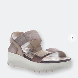 OTBT Nova. Size 9. Color silver